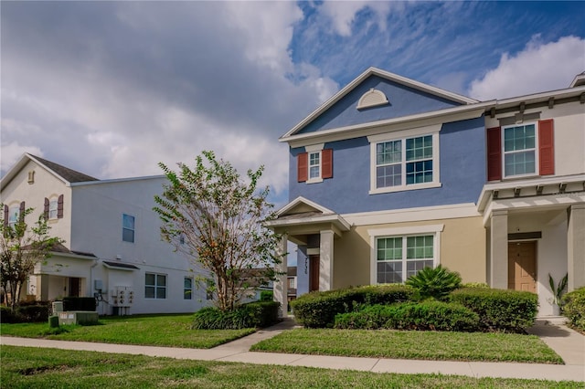 view of front of house with a front yard