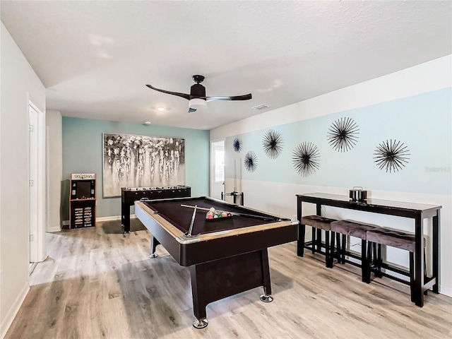 playroom with light wood-type flooring, ceiling fan, and billiards