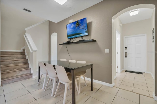 dining room featuring light tile patterned floors