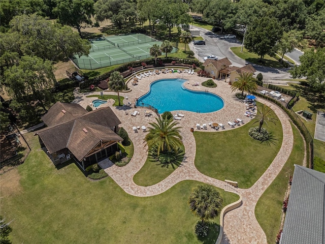 view of swimming pool