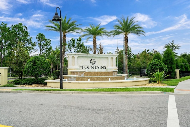 view of community / neighborhood sign