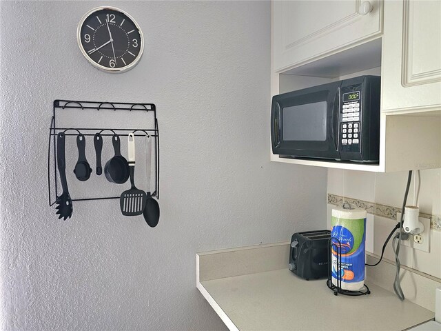 1233 S Atlantic Ave Unit 5270, Daytona Beach, FL 32118 - details with black microwave