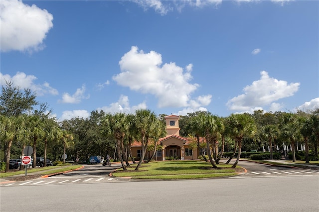 view of front of property with a front lawn