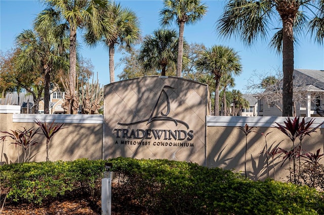 view of community / neighborhood sign