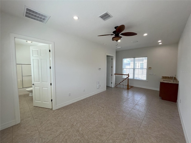 empty room with ceiling fan