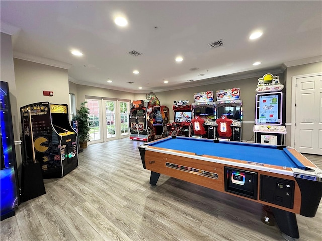 game room featuring recessed lighting, visible vents, and wood finished floors