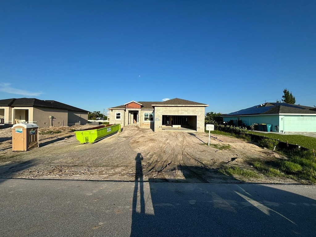 view of front of property