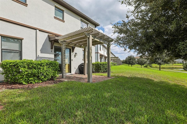 view of yard with a pergola