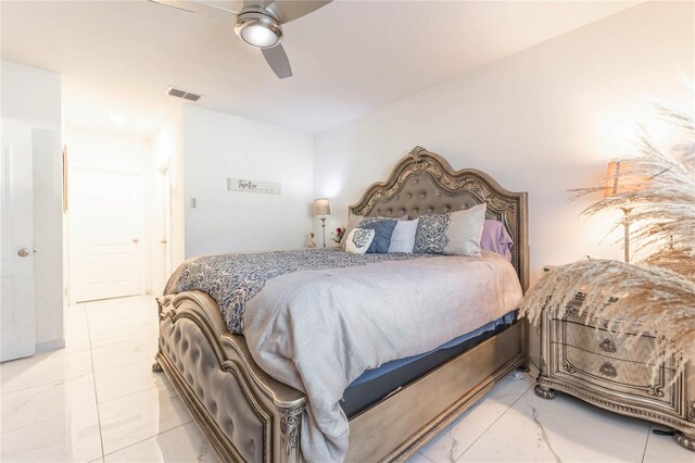 bedroom with ceiling fan