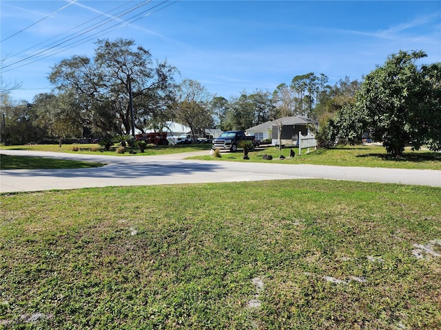 Listing photo 3 for 2548 E Lake Dr, Deland FL 32724