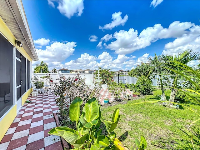 view of yard featuring a patio