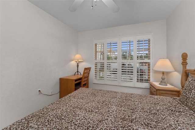 bedroom with ceiling fan