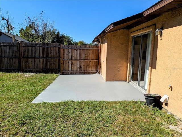 view of yard with a patio