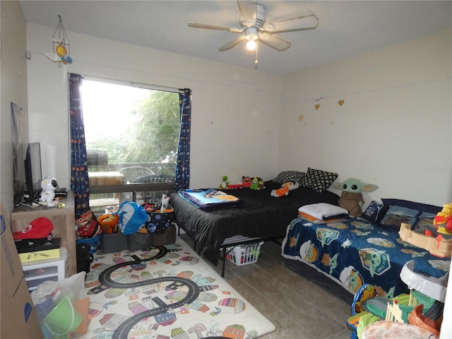 bedroom with ceiling fan