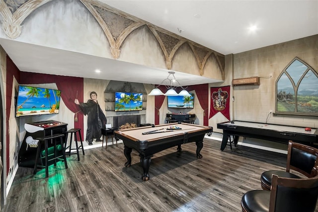 playroom featuring hardwood / wood-style flooring and pool table