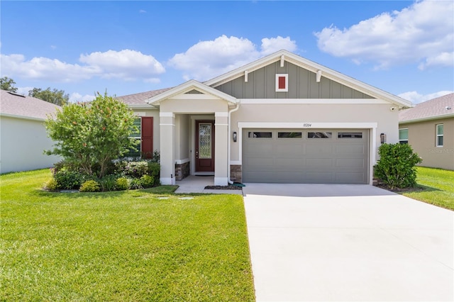 view of front of property with a front yard