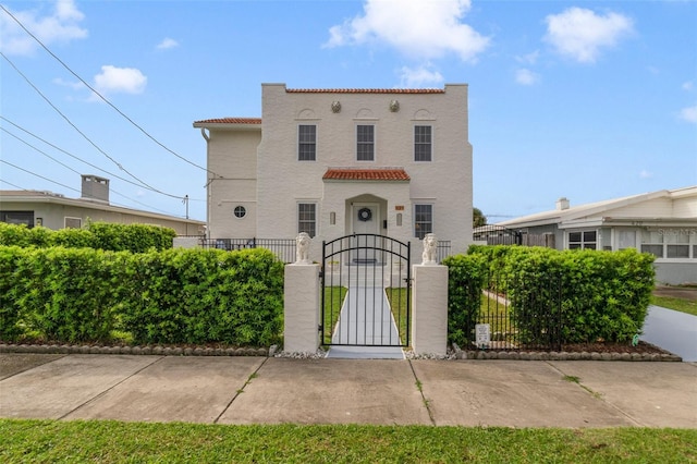 view of mediterranean / spanish-style home