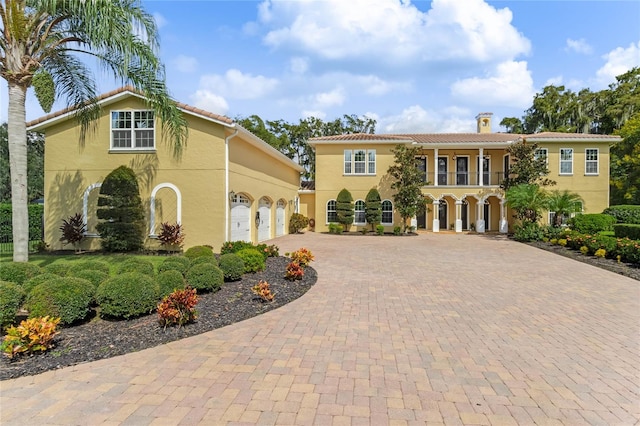 view of mediterranean / spanish-style home