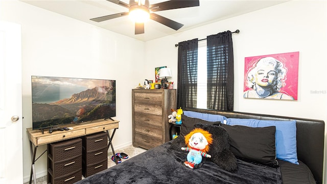 bedroom featuring ceiling fan