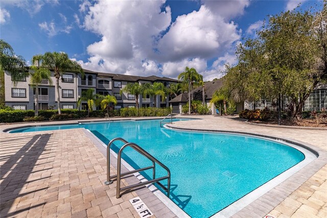 view of swimming pool