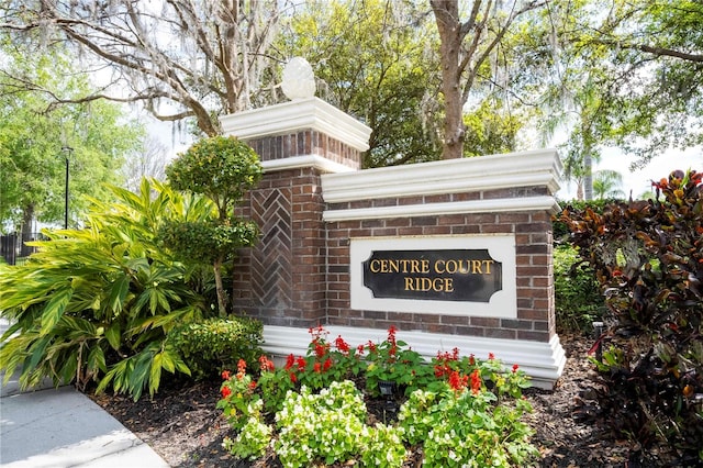 view of community / neighborhood sign