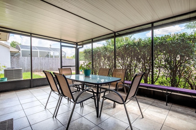 view of sunroom / solarium