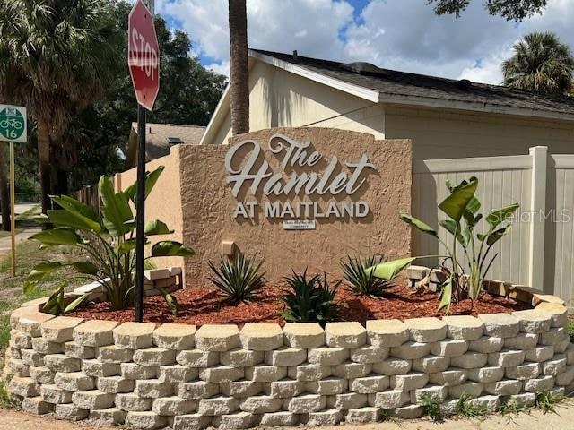 view of community / neighborhood sign