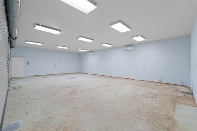 spare room featuring a wall mounted air conditioner