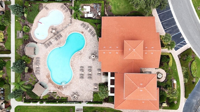 909 Charo Pkwy Unit 1021, Davenport, FL 33897 - aerial view of a pool area