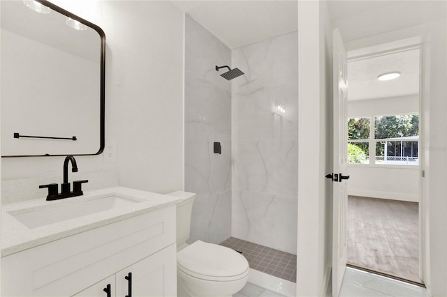 1004 Jersey St, Cocoa, FL 32927 - full bath featuring tiled shower, toilet, and vanity
