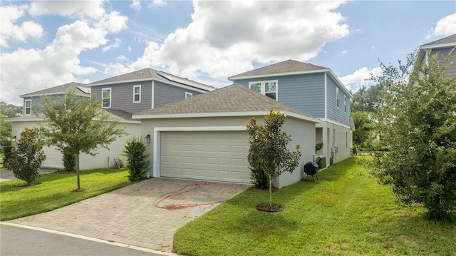 view of front facade with a front yard