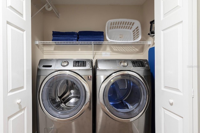 laundry area featuring washer and clothes dryer