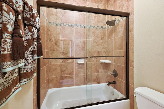 212 Crestrun Loop, Leesburg, FL 34748 - full bath featuring combined bath / shower with glass door and toilet