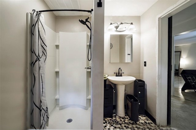 bathroom featuring curtained shower