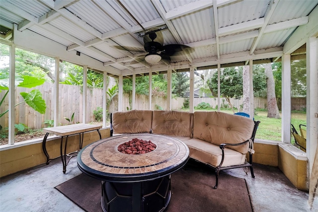 sunroom / solarium with ceiling fan