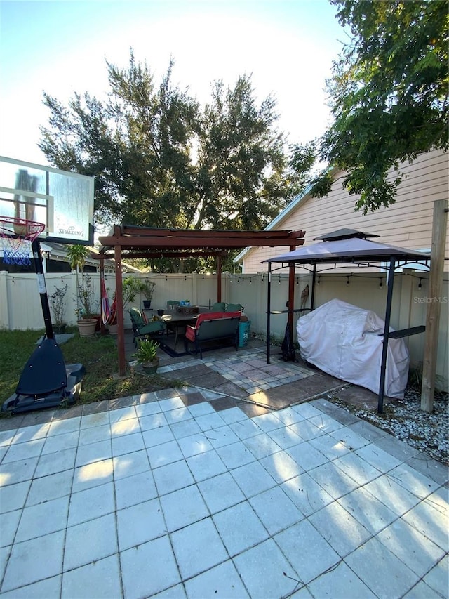 2939 Falling Tree Cir, Orlando, FL 32837 - view of patio / terrace with a gazebo, a fenced backyard, and a pergola