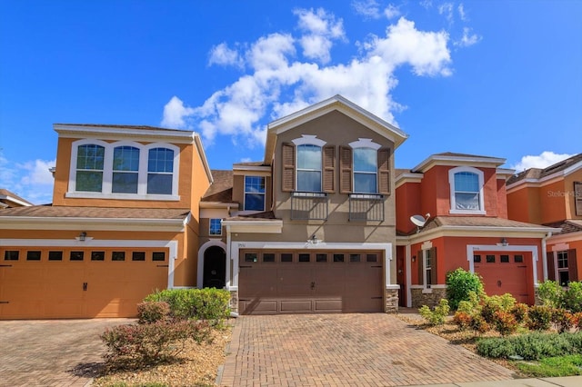 view of front of property featuring a garage