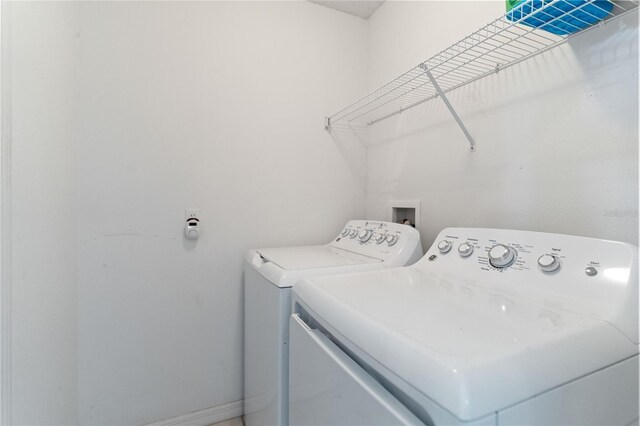 246 Kimberly Point Dr, Davenport, FL 33837 - laundry room with washer and dryer