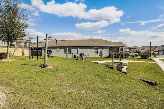 exterior space featuring a lawn