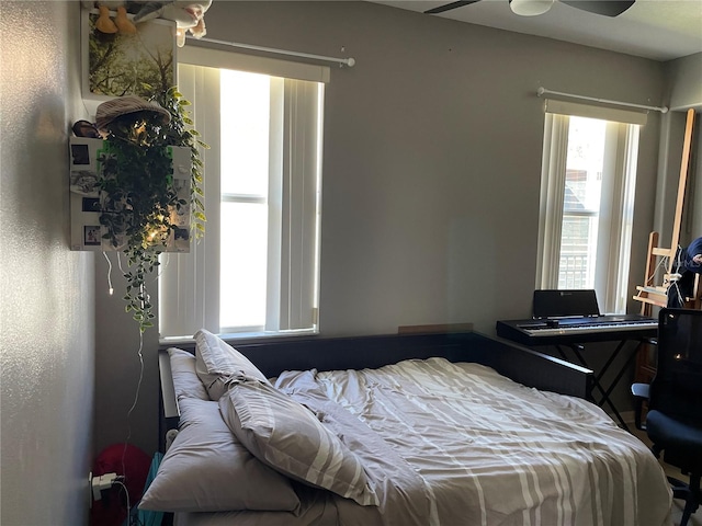 bedroom featuring ceiling fan