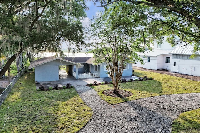 view of front of home with a front yard