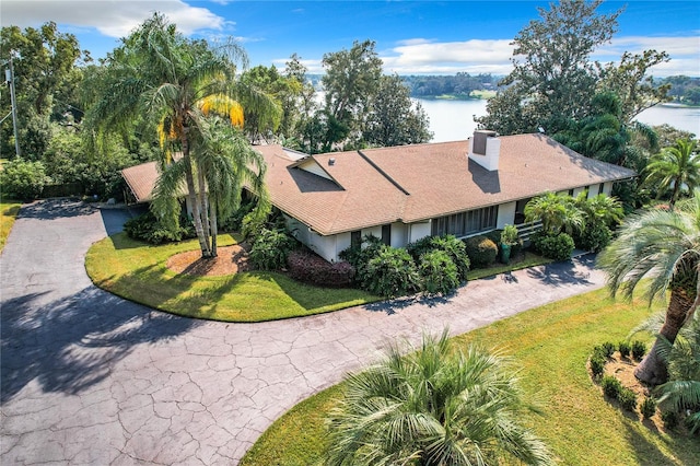 bird's eye view featuring a water view