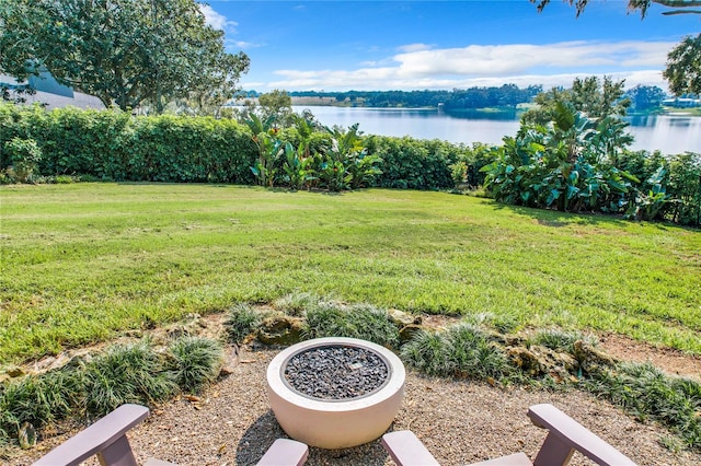 view of yard with a water view