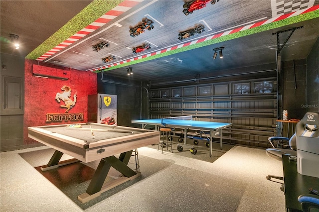 playroom featuring billiards