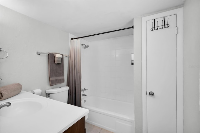 5080 Seminole Ave, Winter Park, FL 32792 - bathroom with shower / tub combo with curtain and vanity