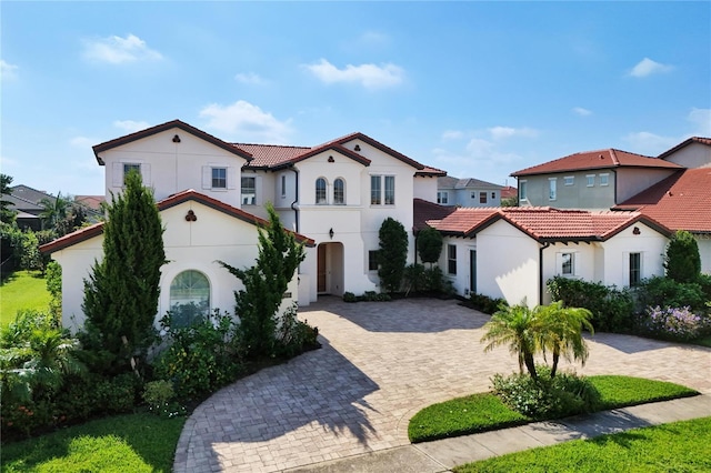 view of mediterranean / spanish-style home