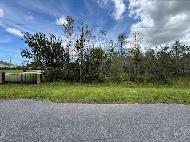 Listing photo 3 for Wembley Ave, Orlando FL 32833