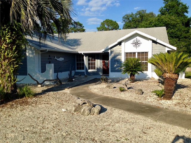 view of front of property