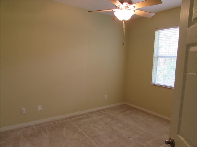 empty room with ceiling fan