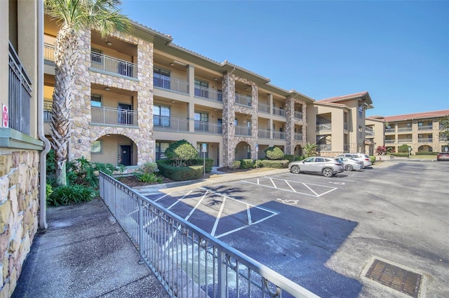 903 Charo Pkwy Unit 823, Davenport FL, 33897, 3 bedrooms, 3 baths condo for sale